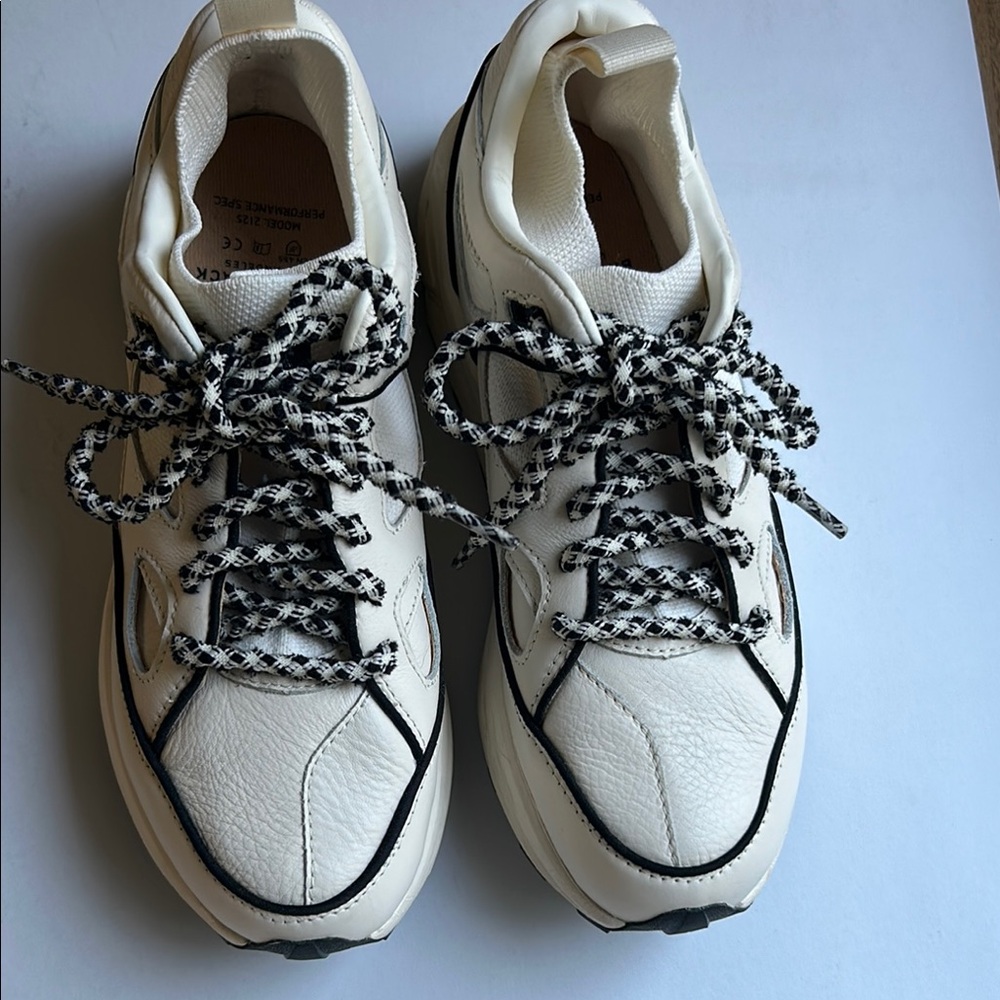 NIB LEATHER HIKING SNEAKER SZ 10.5/11